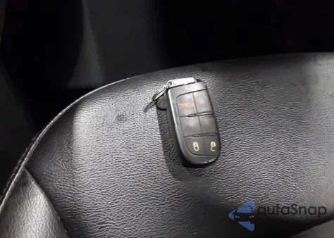 2022 Jeep Compass Altitude 4X4 z USA, uszkodzony, nr VIN 3C4NJDBB4NT196219